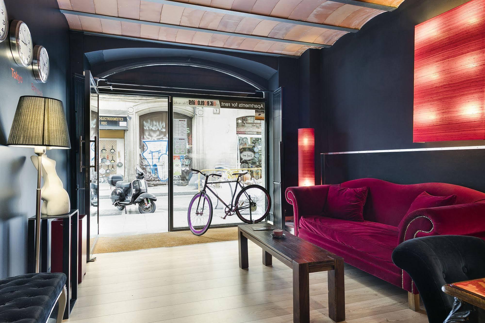 Apartment Aspasios Ramblas Barcelona